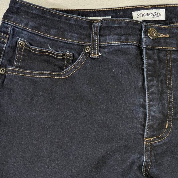 St John's Bay Jeans Womens 12 Boot Cut Blue Denim Mid Rise Stretch Medium Wash - Picture 3 of 13